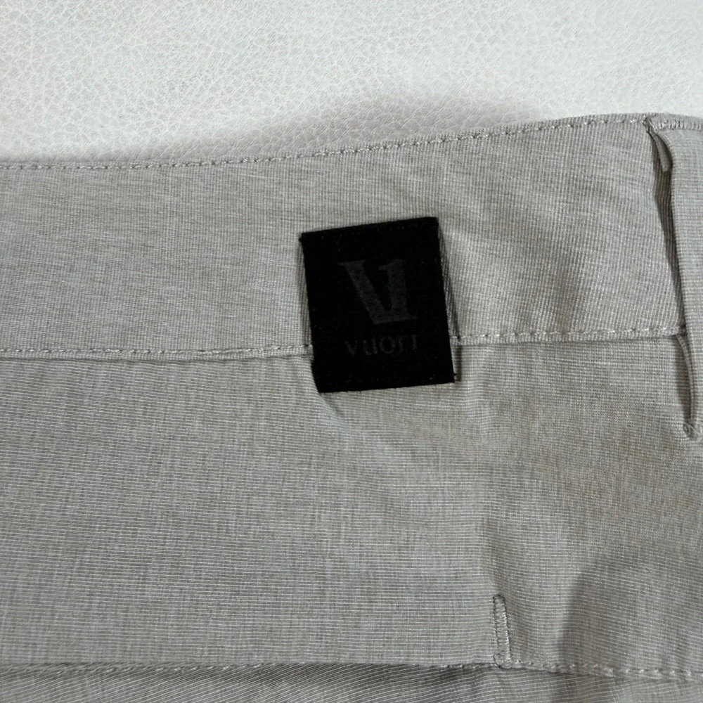 Vuori‎ Aim Shorts Mens 41 Gray Heather Performance Stretch Tech Chino V368